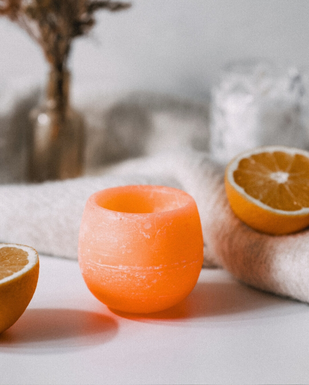 Candiles Duftwachs Raumduft Orange – Wie frisch geschälte Orangen Candiles Duftwachs Raumduft Orange – fruchtiger Raumduft mit spritziger Süße für positive Stimmung und frisches Ambiente