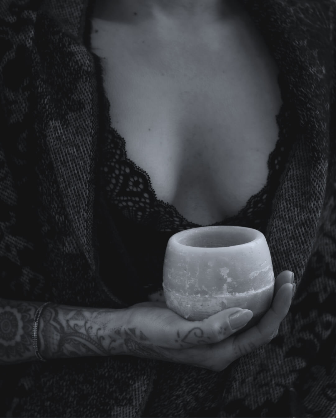 Mr. Grey Duftwachs Raumduft – sinnlich-herber Raumduft Mr. Grey Duftwachs Raumduft – sinnlich-herber Raumduft mit Moschus und Amber für Schlafzimmer und elegante Räume